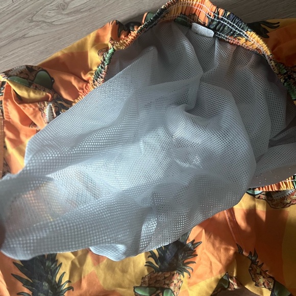 Yellow Pineapple Skull Glasses Swim Trunk Mesh Lining Quick Dry Men Size Large - Picture 8 of 8